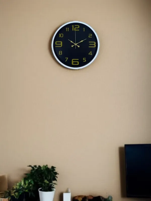 Beyaz Plastik Duvar Saati 36 cm · Model PP-3610W