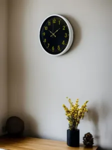 Beyaz Plastik Duvar Saati 36 cm · Model PP-3623W