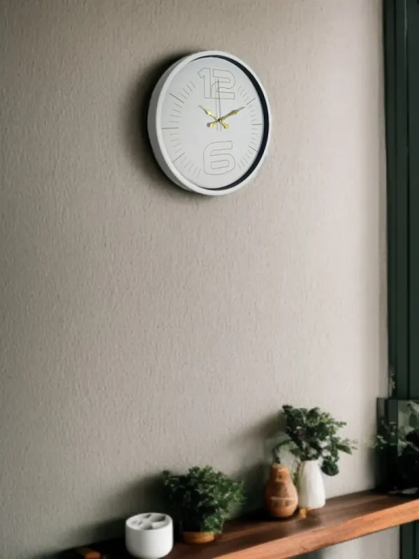 Beyaz Plastik Duvar Saati 36 cm · Model PP-3648W
