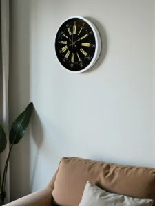 Beyaz Plastik Duvar Saati 36 cm · Model PP-3658W