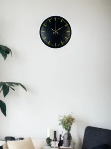 Beyaz Plastik Duvar Saati 36 cm · Model PP-3688W