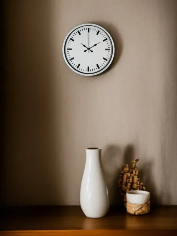 Beyaz Plastik Duvar Saati 36 cm · Model PP-3689W