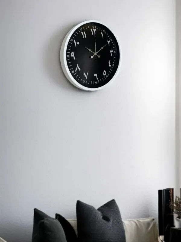 Beyaz Plastik Duvar Saati 36 cm · Model PP-3692W