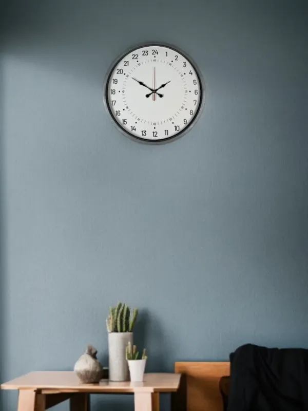 Göstergeli Gri Plastik Duvar Saati 36 cm · Model PP-3697K