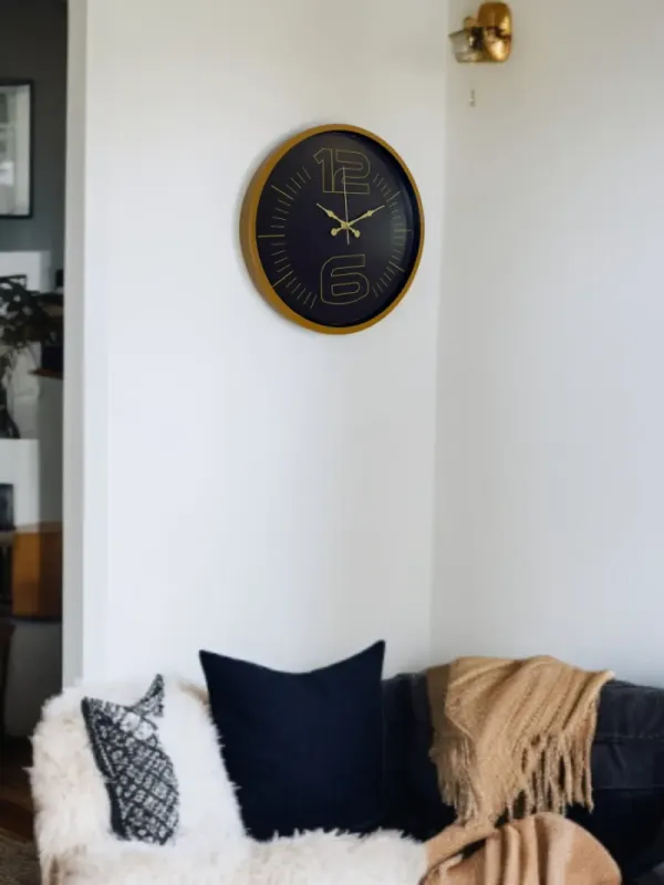 Kahverengi Plastik Duvar Saati 36 cm · Model PP-3612I