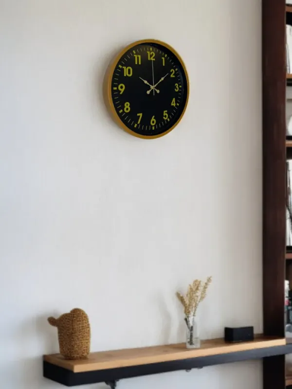 Kahverengi Plastik Duvar Saati 36 cm · Model PP-3623I