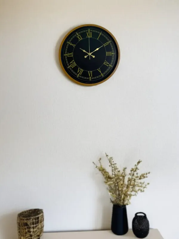 Roma Rakamlı Kahverengi Plastik Duvar Saati 36 cm · Model PP-3672I