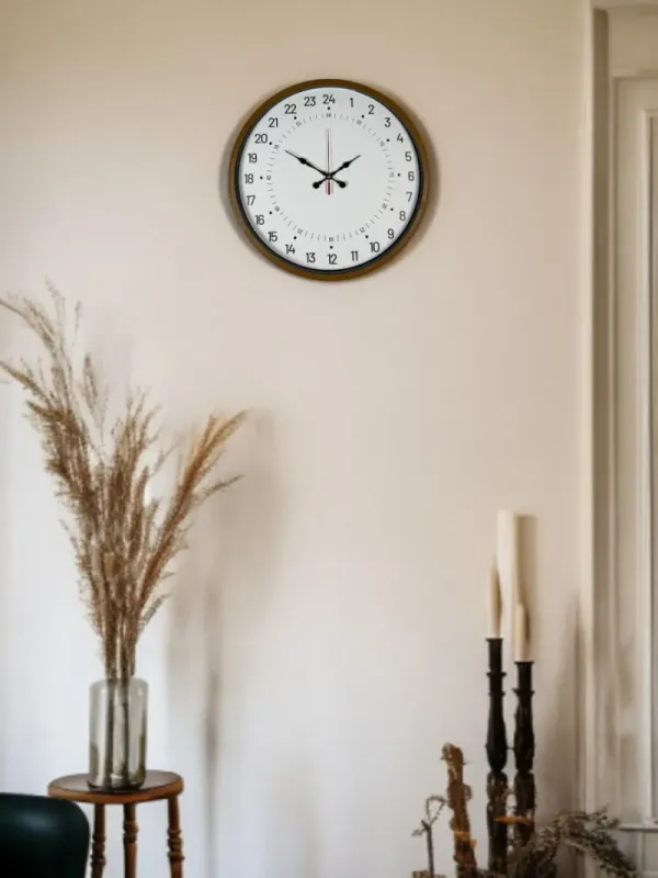 Göstergeli Kahverengi Plastik Duvar Saati 36 cm · Model PP-3697I