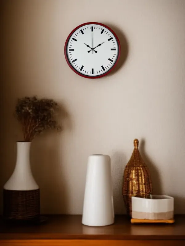 Kırmızı Plastik Duvar Saati 36 cm · Model PP-3689R