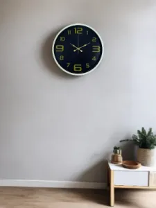 Krem Plastik Duvar Saati 36 cm · Model PP-3610X