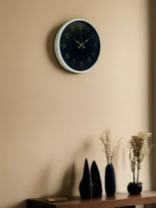 Krem Plastik Duvar Saati 36 cm · Model PP-3646X