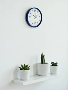 Lacivert Plastik Duvar Saati 36 cm · Model PP-3608V
