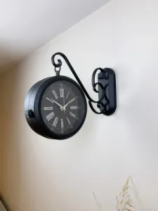 Roma Rakamlı Siyah Metal İstasyon Saati 36 x 25 cm · Model CT-59B
