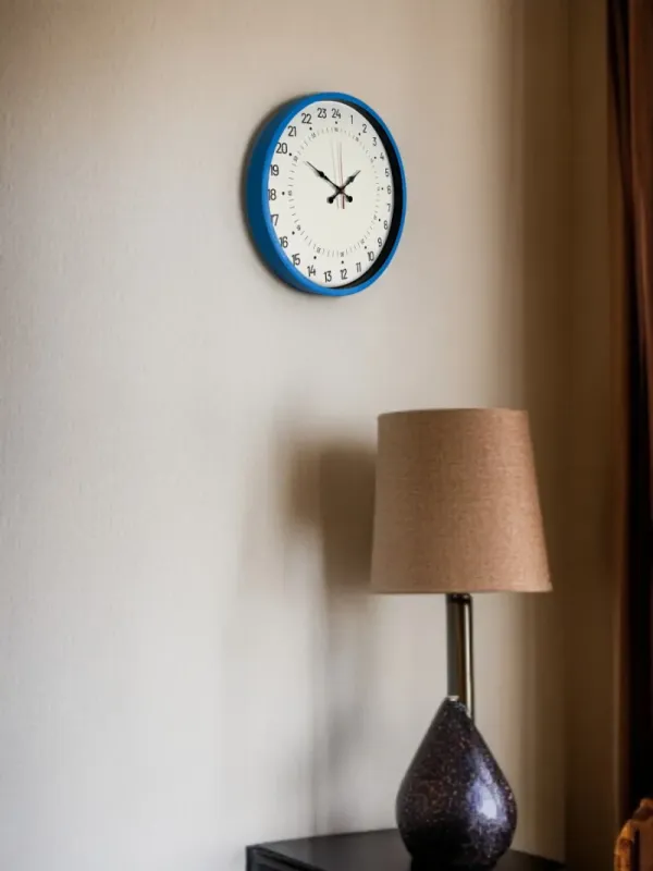 Göstergeli Mavi Plastik Duvar Saati 36 cm · Model PP-3697M
