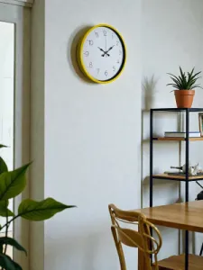 Sarı Plastik Duvar Saati 36 cm · Model PP-3604Y