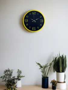 Sarı Plastik Duvar Saati 36 cm · Model PP-3610Y