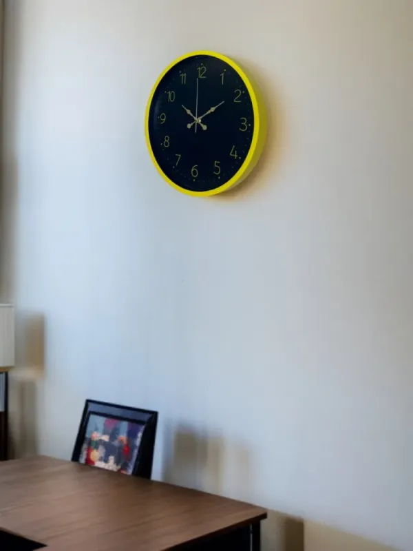 Sarı Plastik Duvar Saati 36 cm · Model PP-3646Y