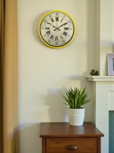 Retro Görünümlü Sarı Plastik Duvar Saati 36 cm · Model PP-3665Y