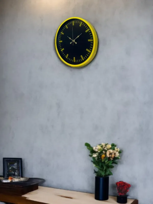 Roma Rakamlı Sarı Plastik Duvar Saati 36 cm · Model PP-3688Y