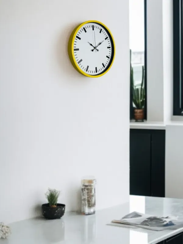Sarı Plastik Duvar Saati 36 cm · Model PP-3689Y