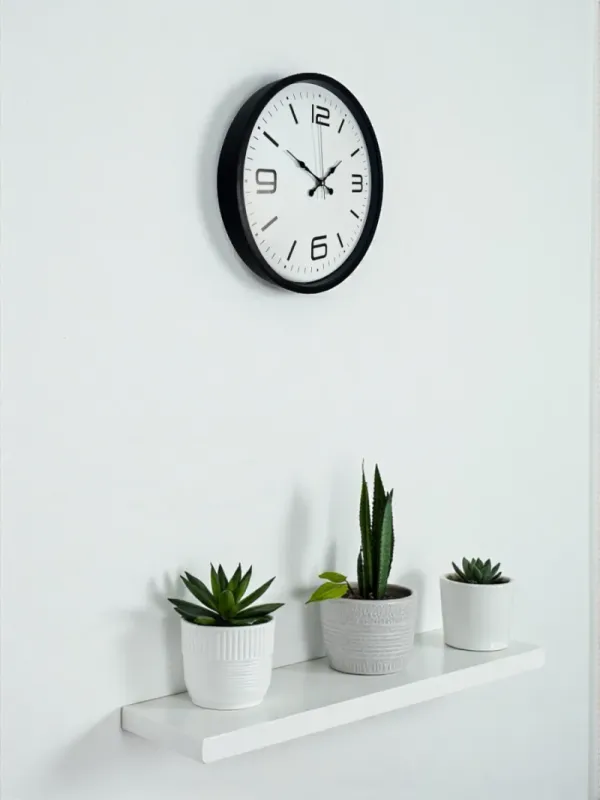 Siyah Plastik Duvar Saati 36 cm · Model PP-3608B