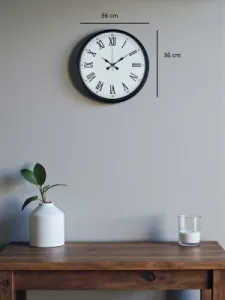 Roma Rakamlı Siyah Plastik Duvar Saati 36 cm · Model PP-3654B
