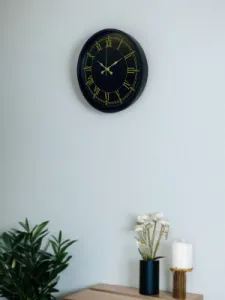 Siyah Plastik Duvar Saati 36 cm · Model PP-3672B
