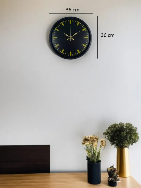 Siyah Plastik Duvar Saati 36 cm · Model PP-3688B