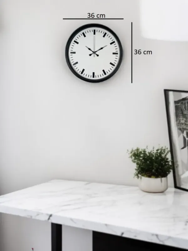 Siyah Plastik Duvar Saati 36 cm · Model PP-3689B