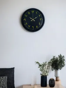 Siyah Plastik Duvar Saati 36 cm · Model PP-3691B