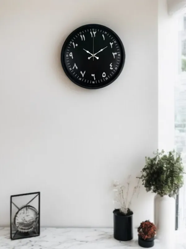 Siyah Plastik Duvar Saati 36 cm · Model PP-3692B