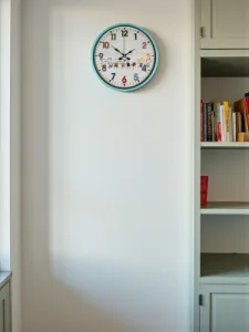Çocuk Odası Turkuaz Plastik Duvar Saati 36 cm · Model PP-3693T