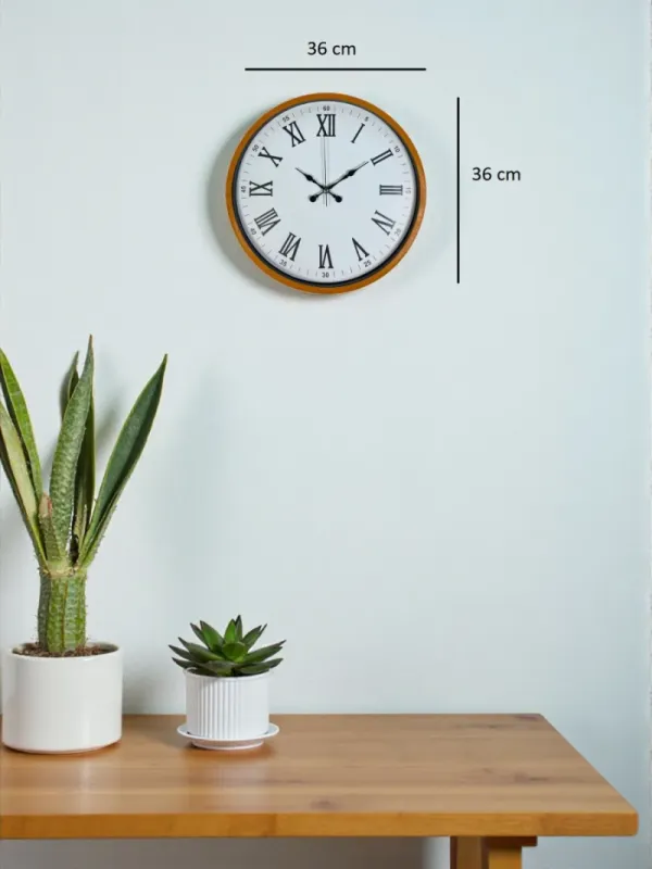 Roma Rakamlı Turuncu Plastik Duvar Saati 36 cm · Model PP-3654O