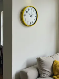 Sarı Plastik Duvar Saati 36 cm · Model PP-3601Y