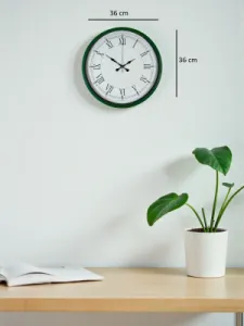 Roma Rakamlı Yeşil Plastik Duvar Saati 36 cm · Model PP-3655L