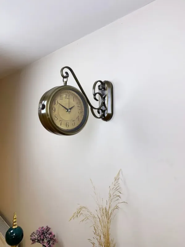 Retro Görünümlü Eskitme Metal İstasyon Saati 36 x 25 cm · Model CT-15E