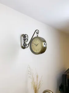 Retro Görünümlü Eskitme Metal İstasyon Saati 36 x 25 cm · Model CT-15E