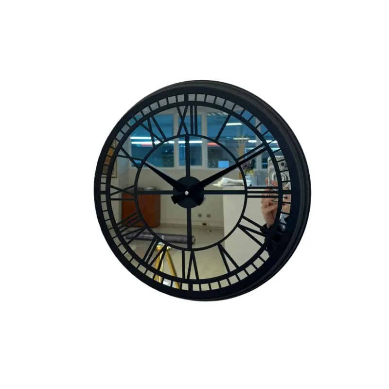 Roma Rakamlı Aynalı Siyah Metal Duvar Saati 40 cm · Model 40B