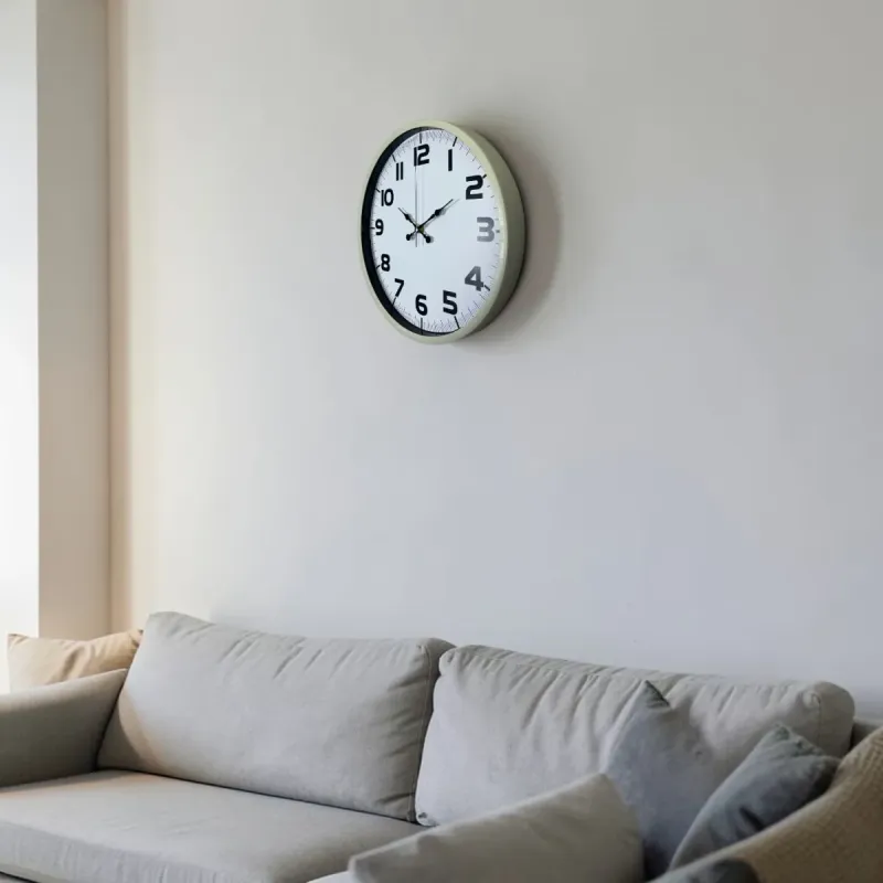 Krem Plastik Duvar Saati 36 cm · Model PP-3636X