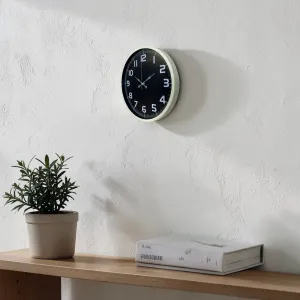 Krem Plastik Duvar Saati 36 cm · Model PP-3637X