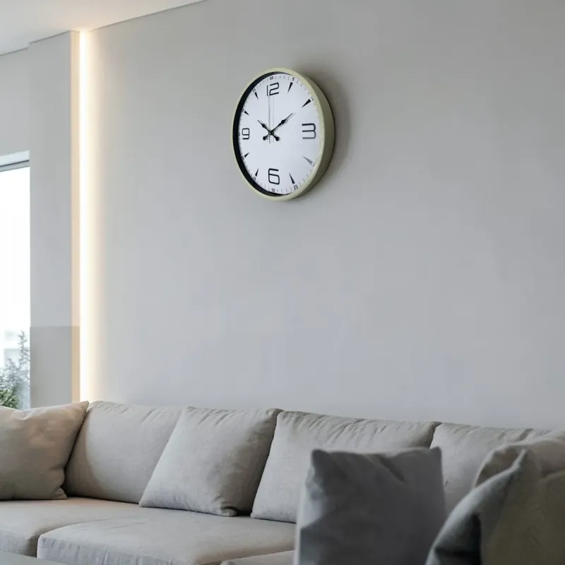 Krem Plastik Duvar Saati 36 cm · Model PP-3650X