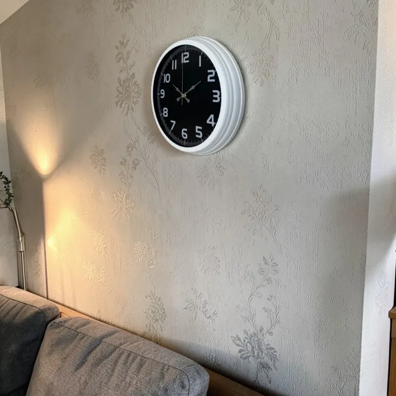 Beyaz Metal Duvar Saati 40 cm · Model 4037W