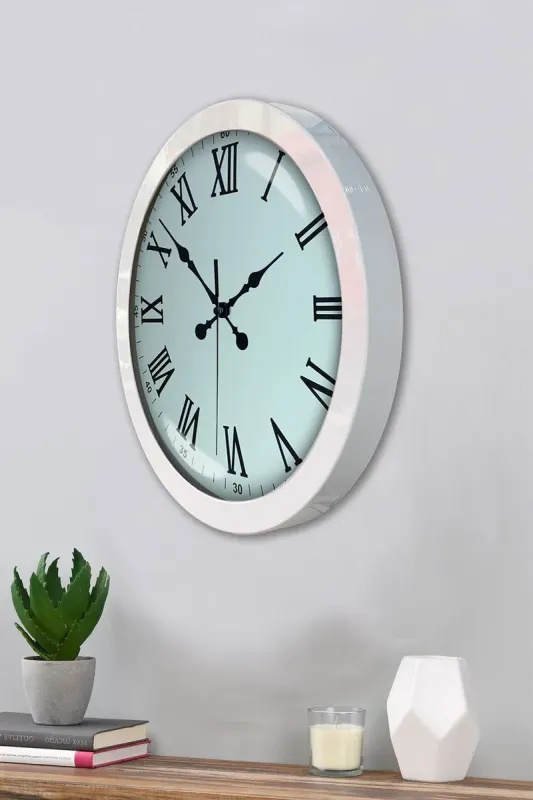 Roma Rakamlı Beyaz Metal Duvar Saati 36 cm · Model 3654W