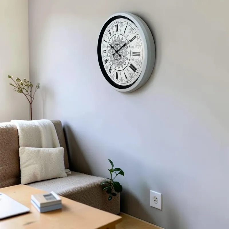 Desenli Beyaz Metal Duvar Saati 52 cm · Model 5269W