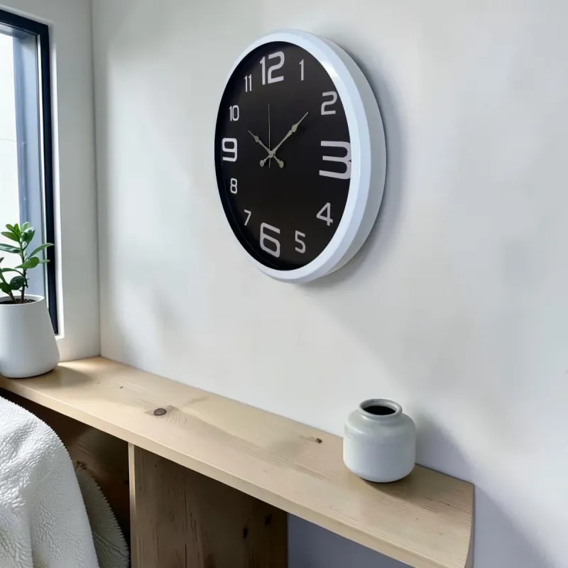 Beyaz Metal Duvar Saati 52 cm · Model 5209W