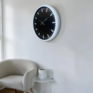 Beyaz Metal Duvar Saati 52 cm · Model 5287W