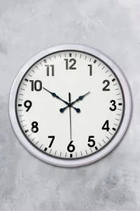 Beyaz Metal Duvar Saati 52 cm · Model 5201W