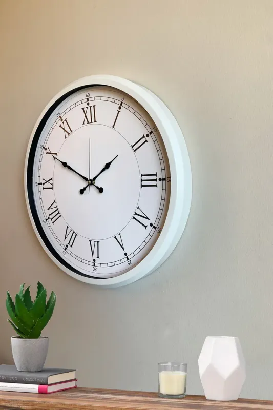 Roma Rakamlı Beyaz Metal Duvar Saati 52 cm · Model 5255W