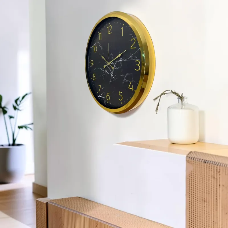 Desenli Gold Metal Duvar Saati 52 cm · Model 5211G