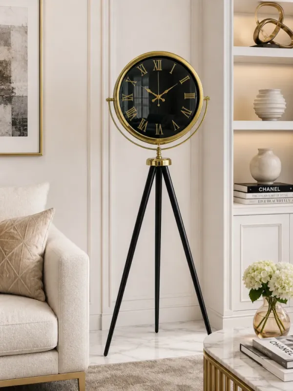 Roma Rakamlı Gold Metal Ayaklı Tripod Saat 150 x 45 cm · Model AS-A4051G
